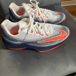 Nike Air Max size 6